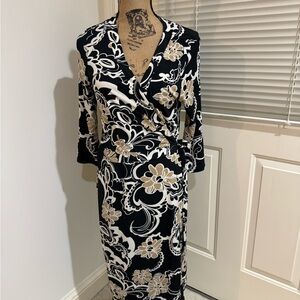 Bisou Bisou Black and Cream Floral Long Sleeve Dress size 8